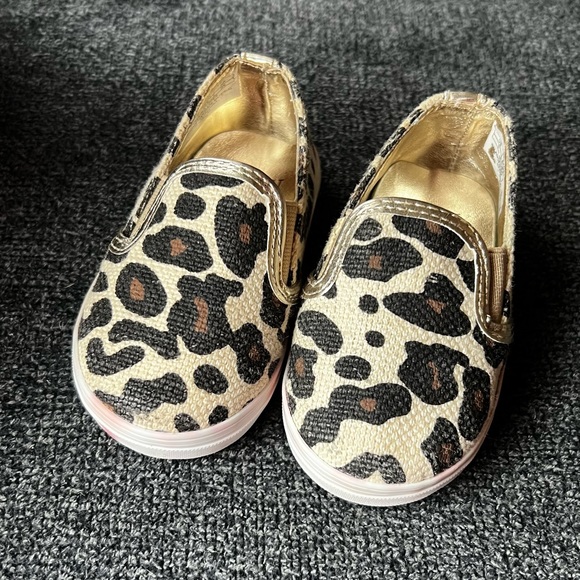 Stuart Weitzman Baby Nuggets Caramel Cheetah Shoes - Picture 4 of 10